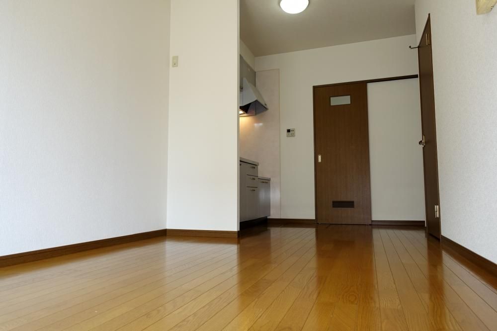 �y���ԁE���r���O�z�@