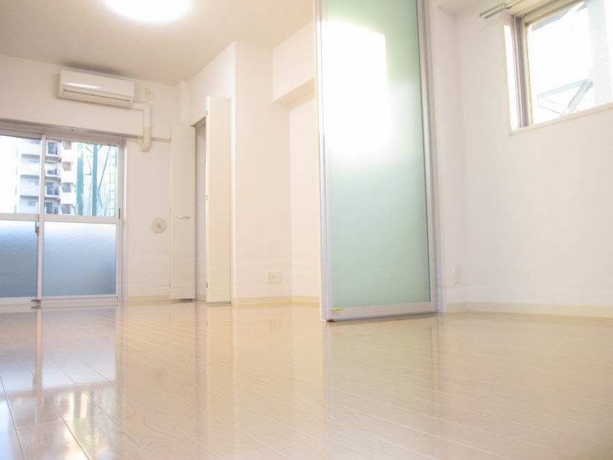 �y���ԁE���r���O�z�@