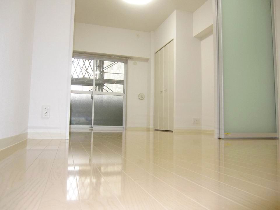 �y���ԁE���r���O�z�@