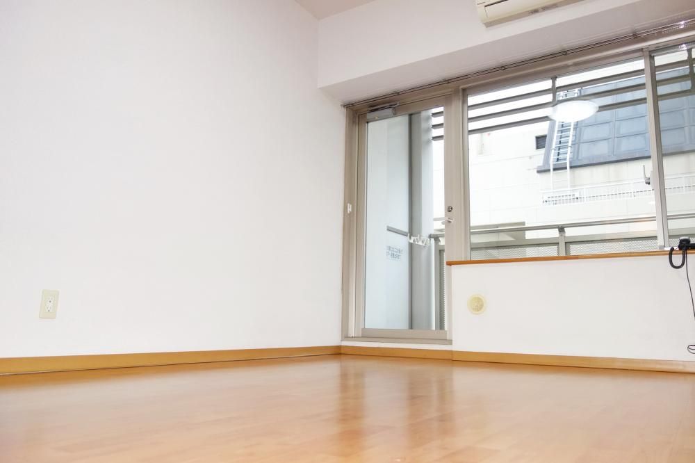 �y���ԁE���r���O�z�@