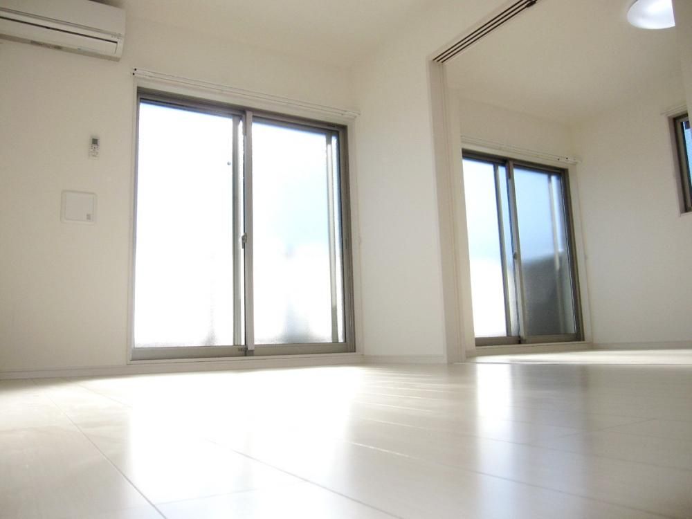 �y�Z�L�����e�B�z�@���d�l�^�C�v