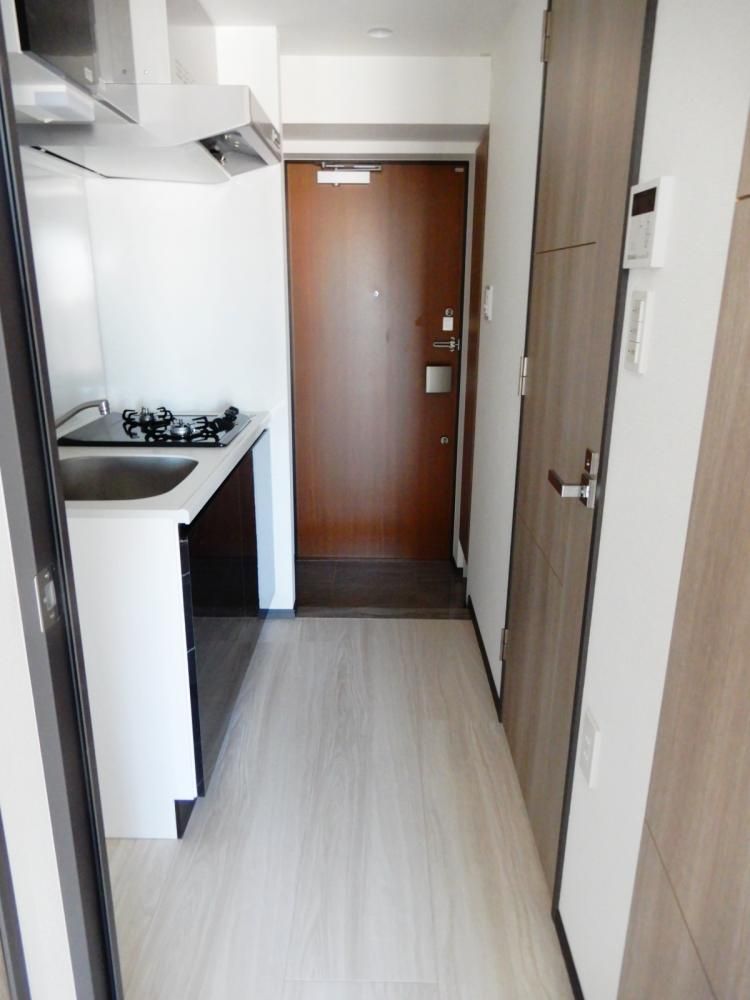 �y�Z�L�����e�B�z�@