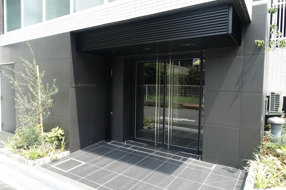 �y�G���g�����X�z�@