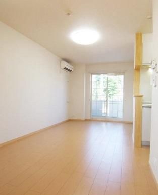 �y���ԁE���r���O�z�@