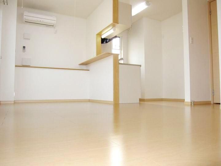 �y���ԁE���r���O�z�@