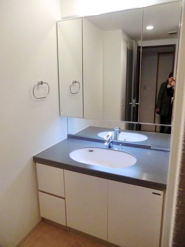 �y���ʏ��z�@