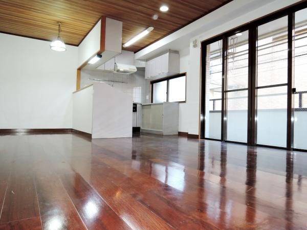 �y���ԁE���r���O�z�@