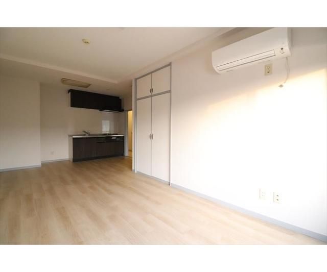 �y���ԁE���r���O�z�@