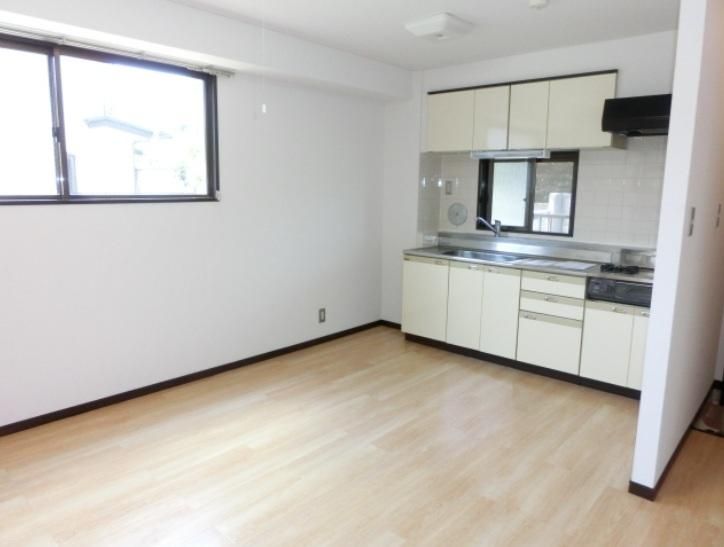 �y���ԁE���r���O�z�@