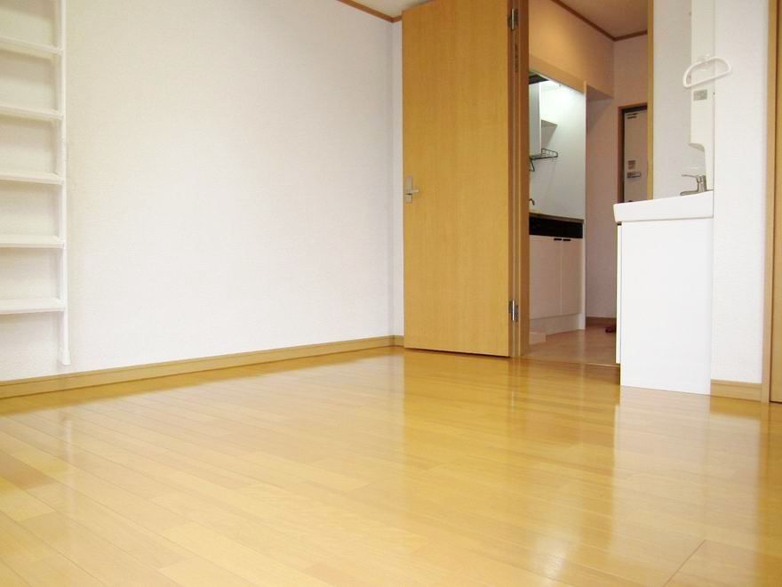 �y���ԁE���r���O�z�@