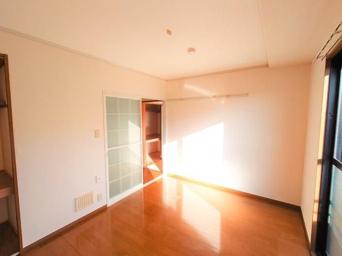 �y���̑��ݔ��z�@