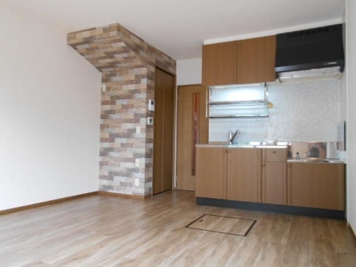 �y���ԁE���r���O�z�@