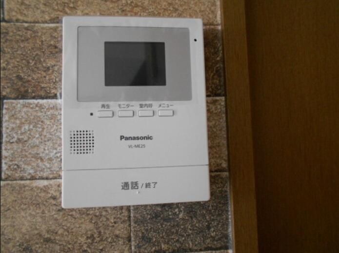 �y�Z�L�����e�B�z�@