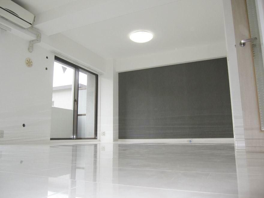 �y���ԁE���r���O�z�@