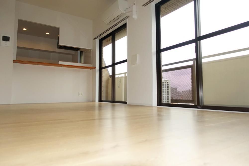 �y���ԁE���r���O�z�@