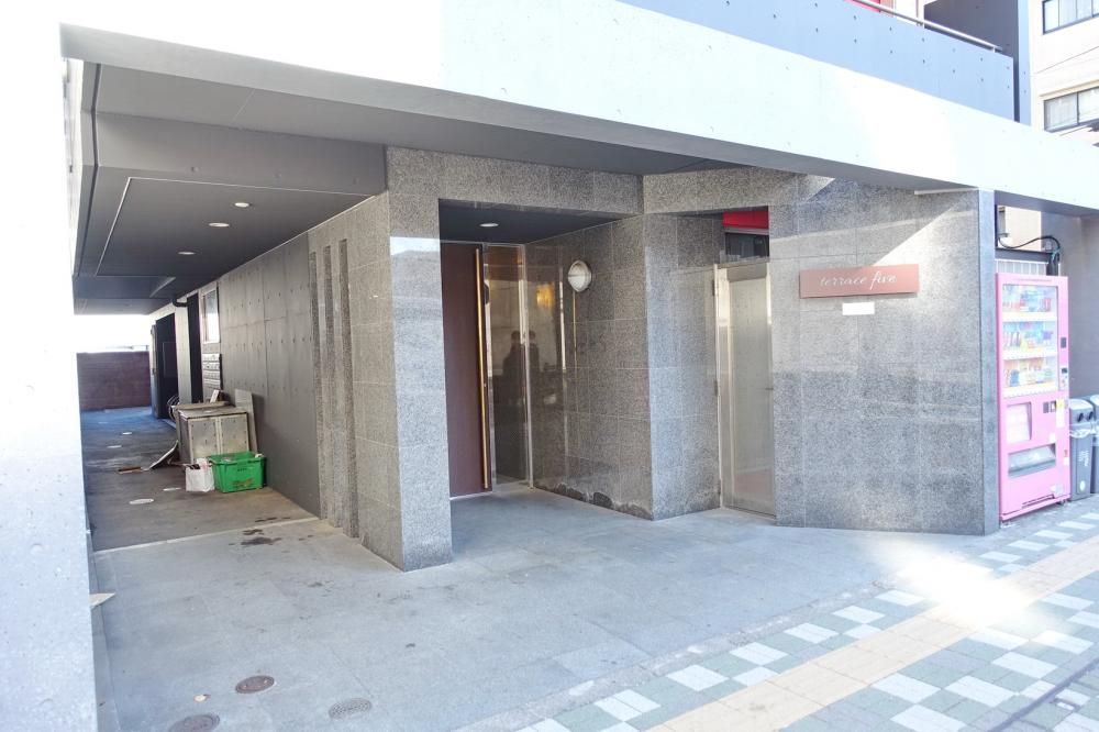 �y�G���g�����X�z�@