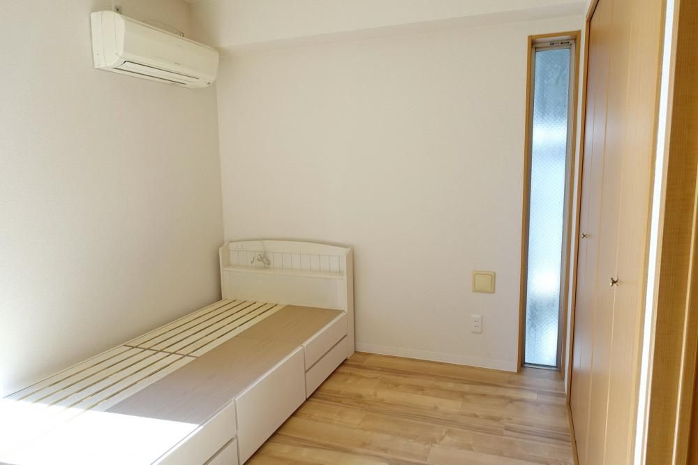 �y�����E���r���O�z�@