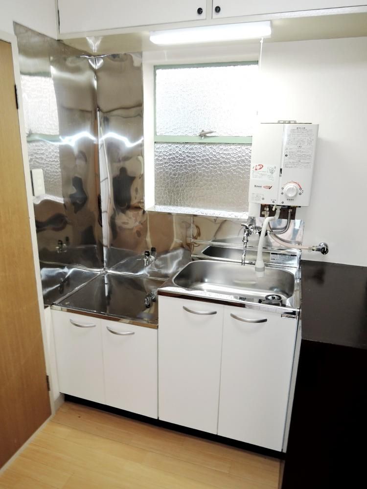 �y�L�b�`���z�@