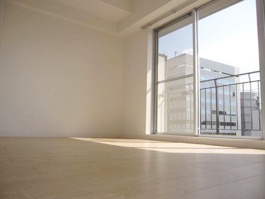 �y�Q���z�@