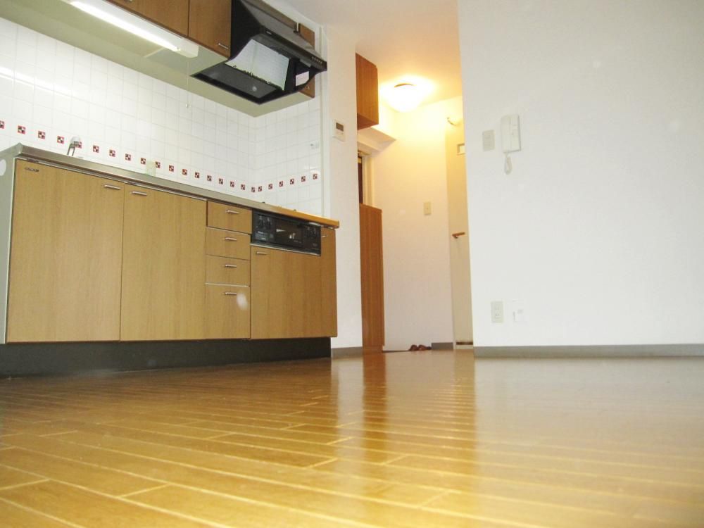 �y���ԁE���r���O�z�@