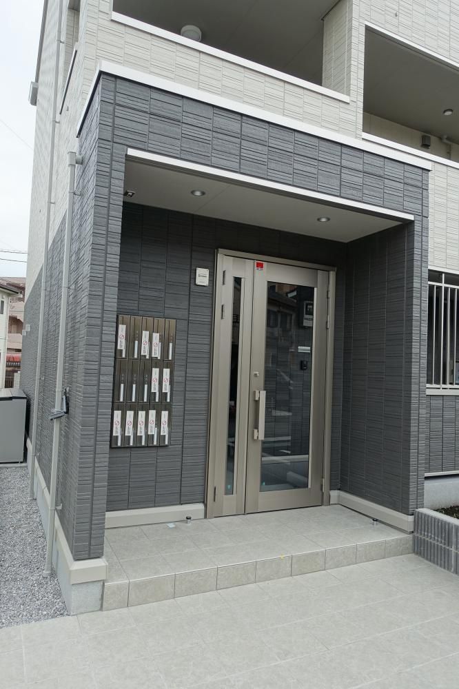 �y�G���g�����X�z�@