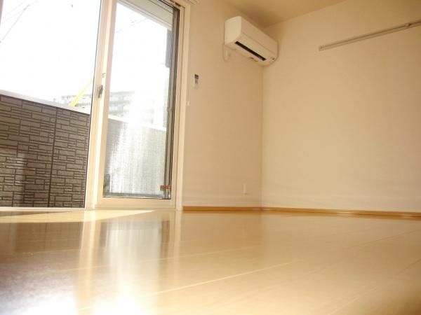 �y���ԁE���r���O�z�@