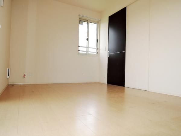 �y���]�z�@