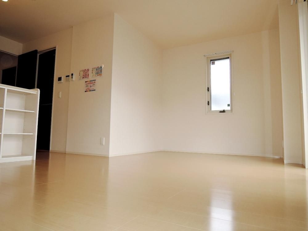 �y���ԁE���r���O�z�@