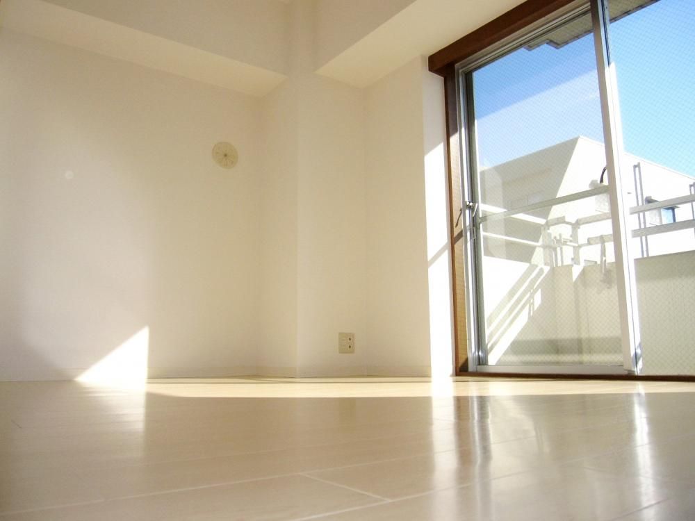 �y���ԁE���r���O�z�@