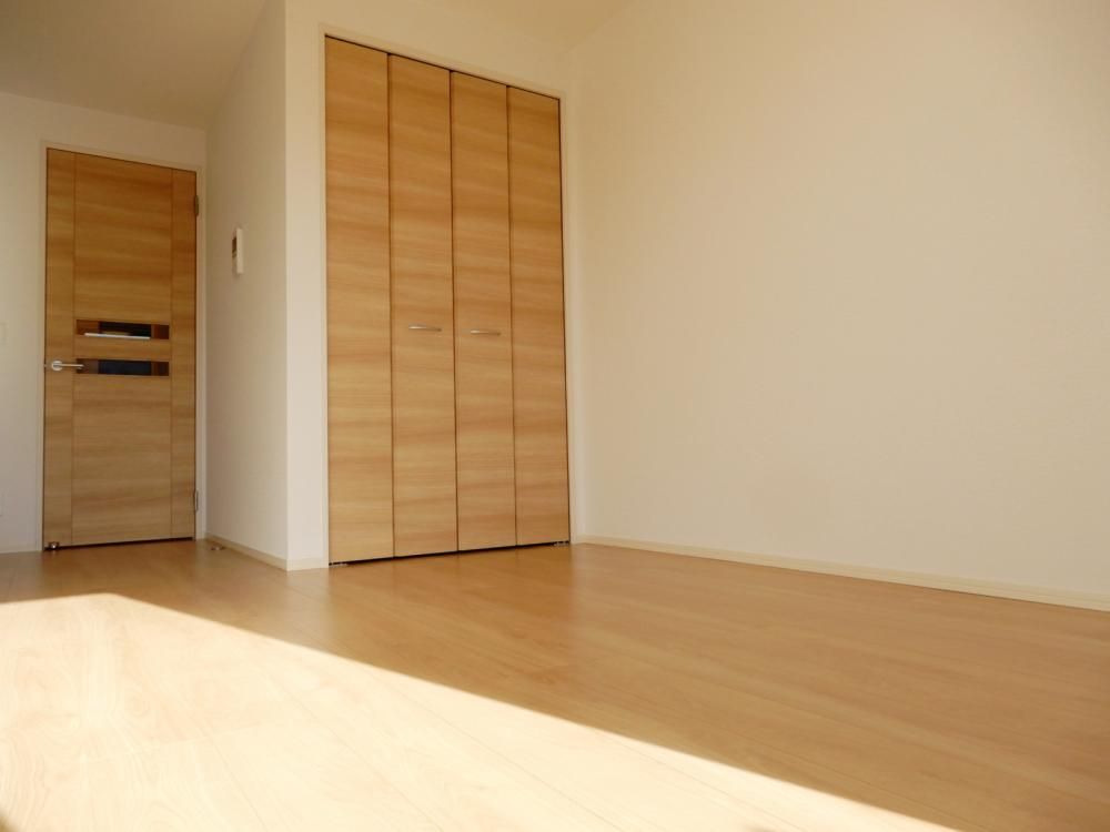 �y���ԁE���r���O�z�@