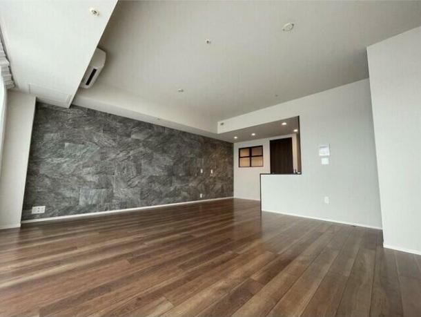 �y���ԁE���r���O�z�@