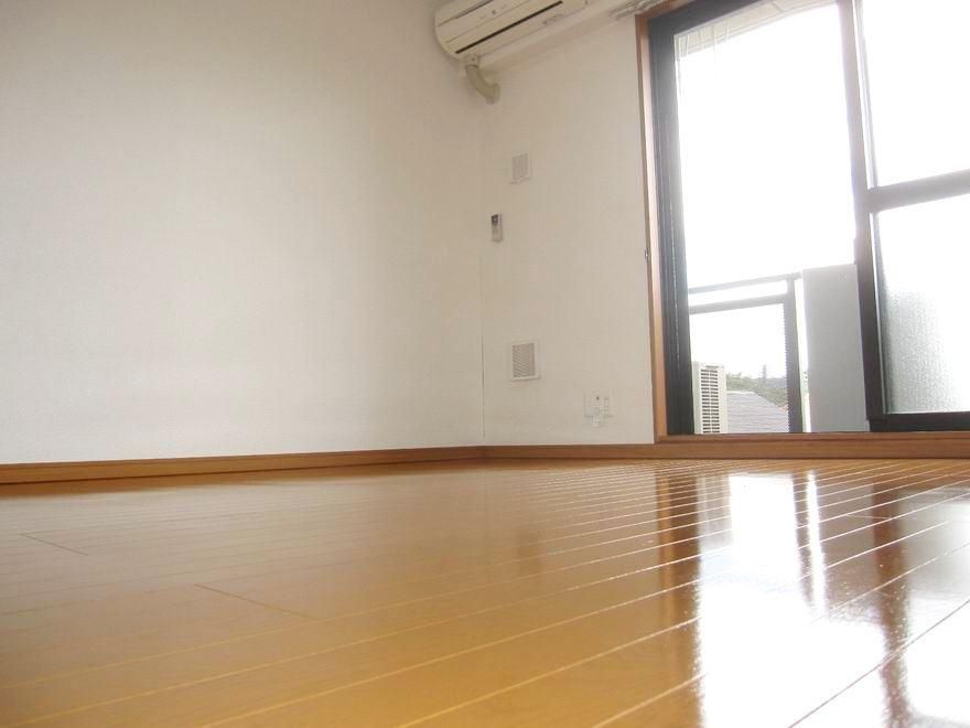 �y���ԁE���r���O�z�@