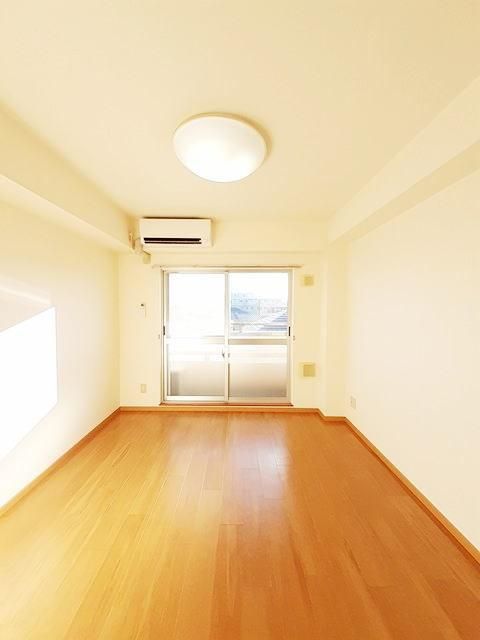 �y���ԁE���r���O�z�@