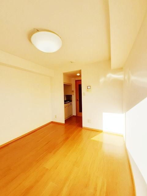 �y�Q���z�@