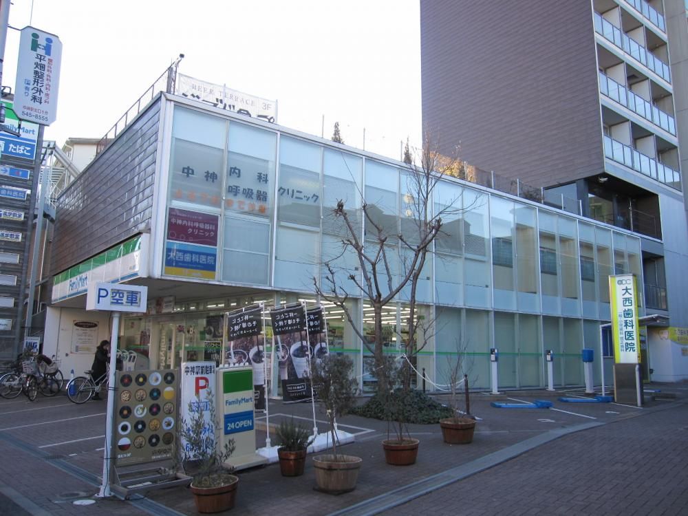 �y���Ӂz�@�t�@�~���[�}�[�g