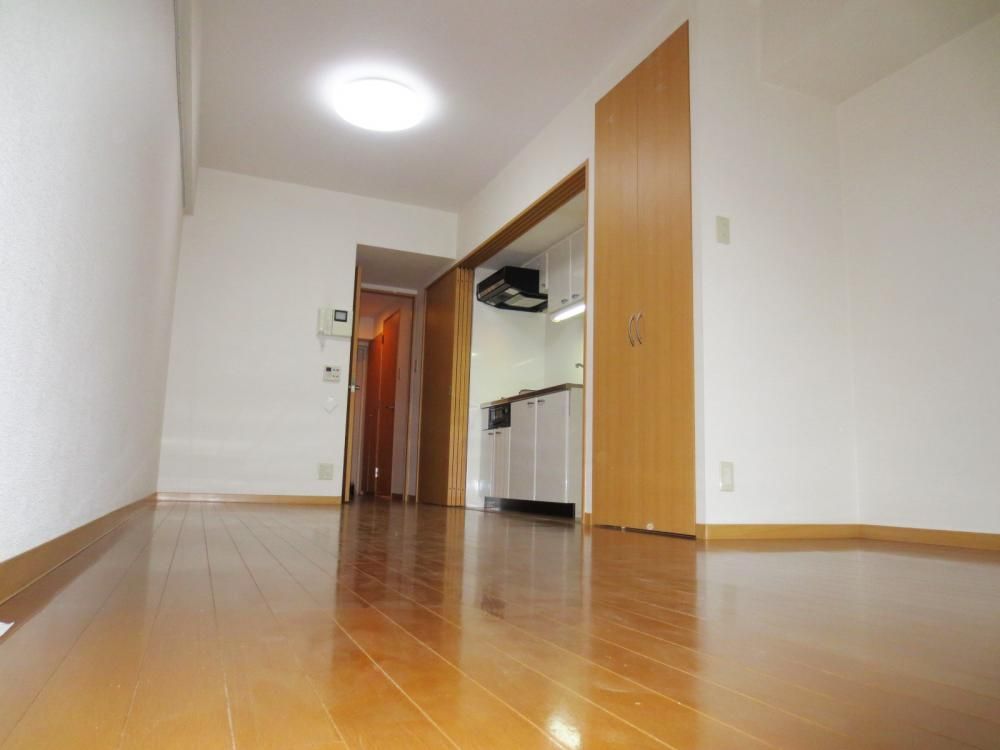 �y���ԁE���r���O�z�@