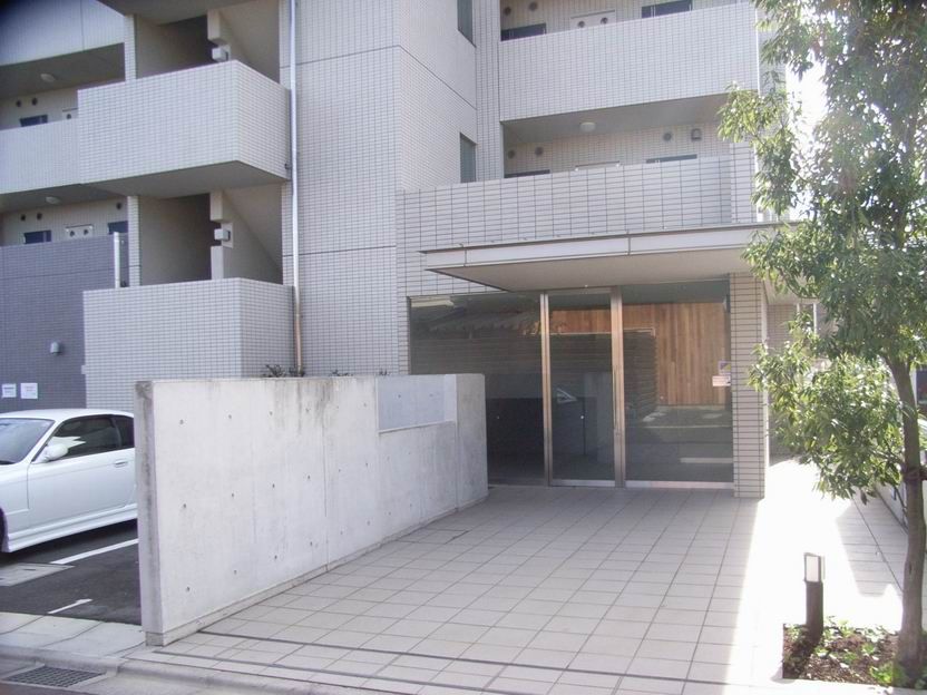 �y�G���g�����X�z�@