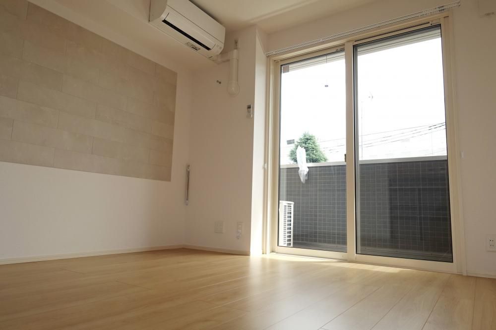 �y���]�z�@