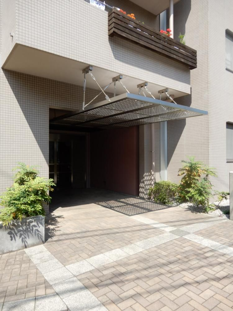 �y�G���g�����X�z�@