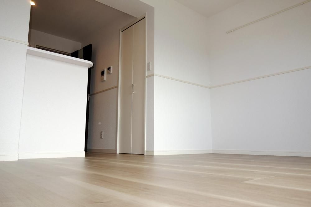 �y�Z�L�����e�B�z�@