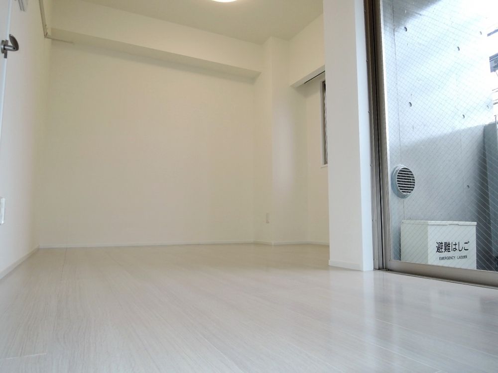 �y���ԁE���r���O�z�@