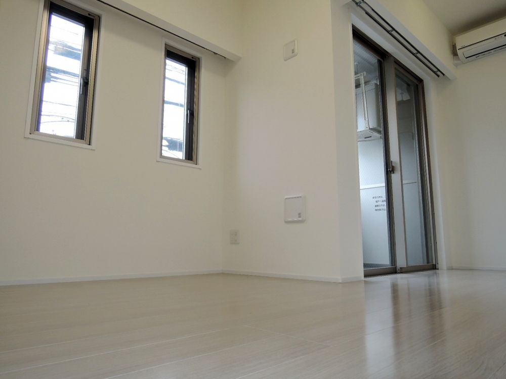 �y�Q���z�@