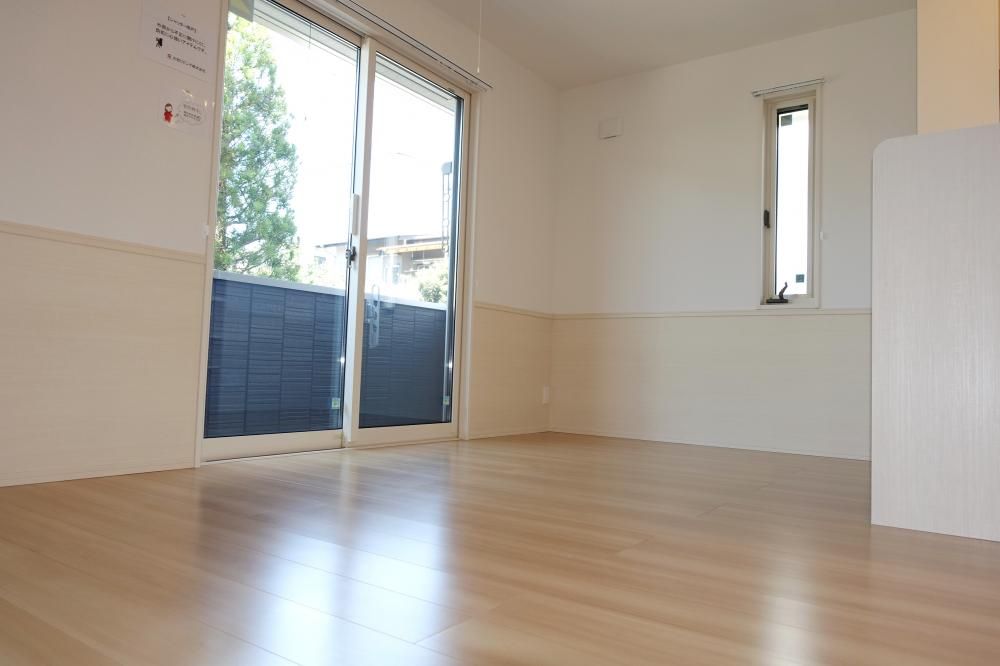 �y���ԁE���r���O�z�@