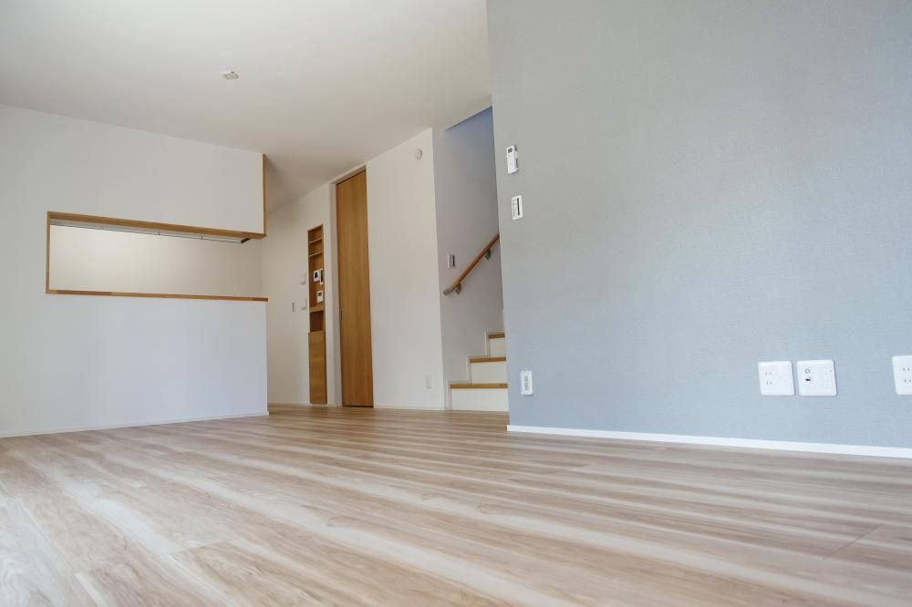 �y�Z�L�����e�B�z�@