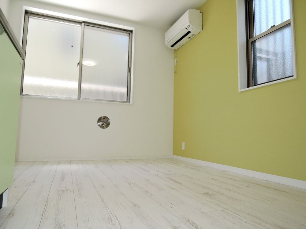 �y���ԁE���r���O�z�@