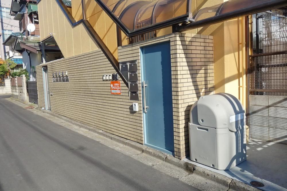 �y�G���g�����X�z�@