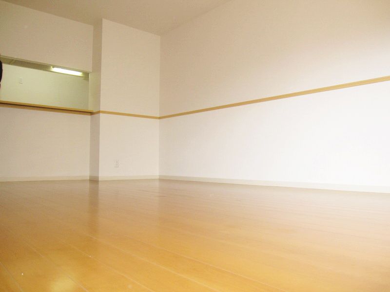 �y���ԁE���r���O�z�@