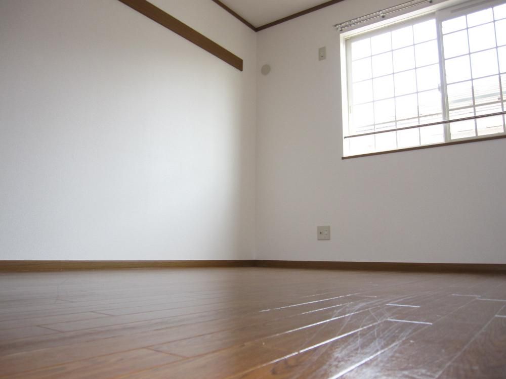 �y���]�z�@