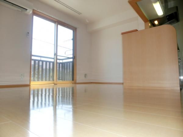 �y���ԁE���r���O�z�@