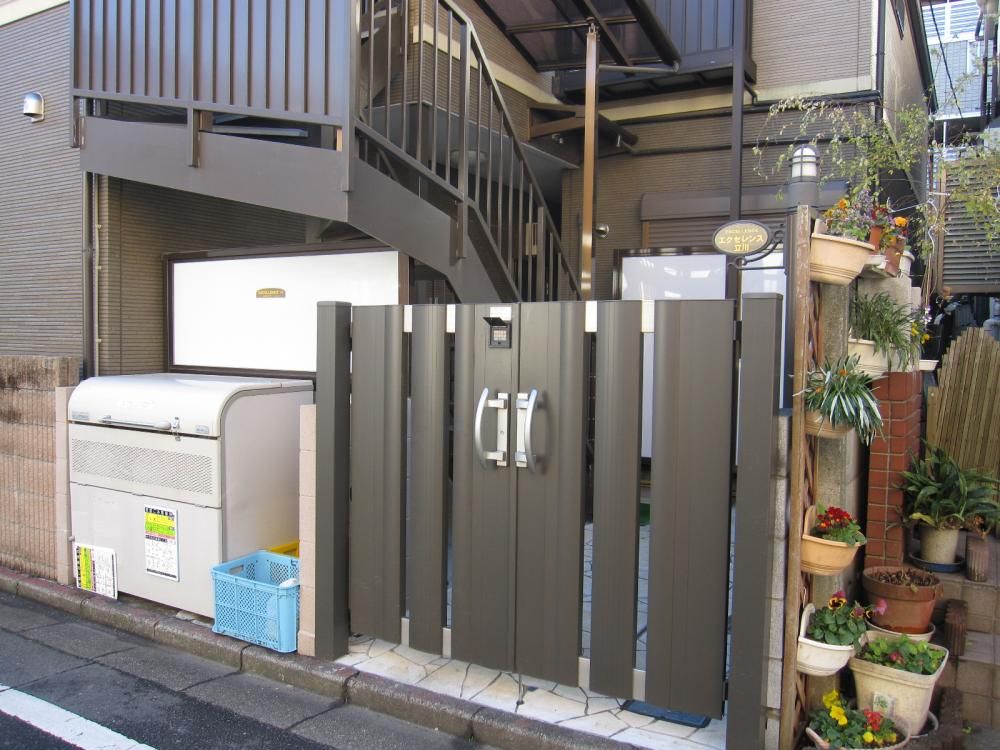 �y�G���g�����X�z�@